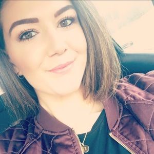 Meet your Posher, Kelley